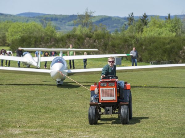 Rennefeld Schlepptraktor